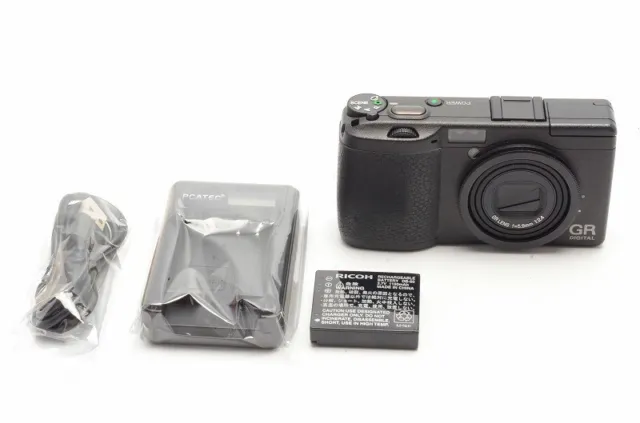 "Mint" Ricoh GR Digital 8.1MP Digital Camera Black From Japan 672B