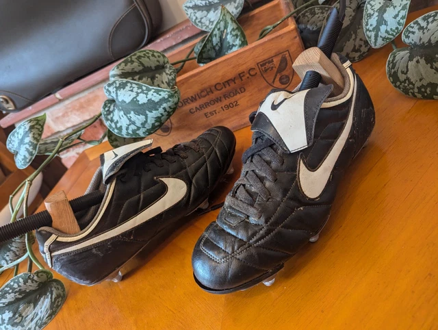 RETRO NIKE TIEMPO Pro UK 10 Football Boots Retro Black 90s Vintage 