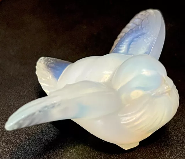 Vintage Sabino France Art Glass Opalescent Small Bird With Wings Out Figure