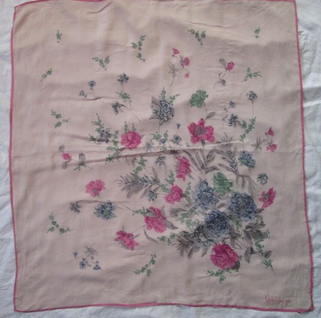 Foulard VALENTINO Vintage Cachemire/soie 65/35 - Dimensions 86x90 Cm, Rose, Occasion