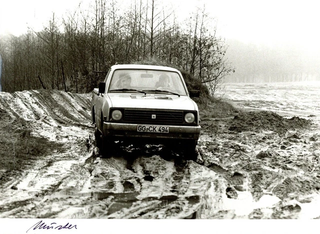 Isuzu KB Pickup Pressefoto 1983 press photo presse stampa foto pressebilde 01