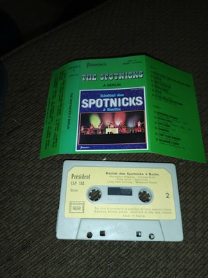 The Spotnicks à Berlin   President C.A.P 144 cassette tape rare 1964 France 