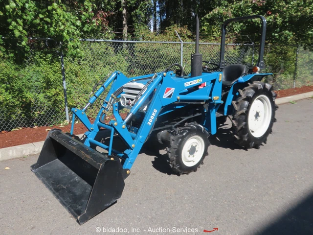 Mitsubishi D2350 Utility Ag Farm Tractor 3-PT 4X4 23HP Diesel 67 Loader