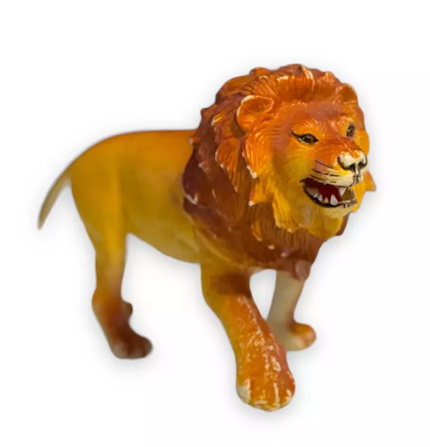 Vintage Lion Animal Figure  Zoo Toy Plastic Made In China 80s Figurine S-300