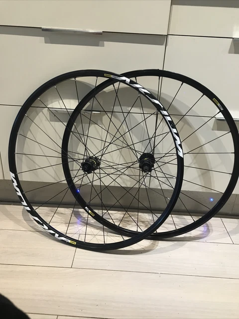mavic aksium disc