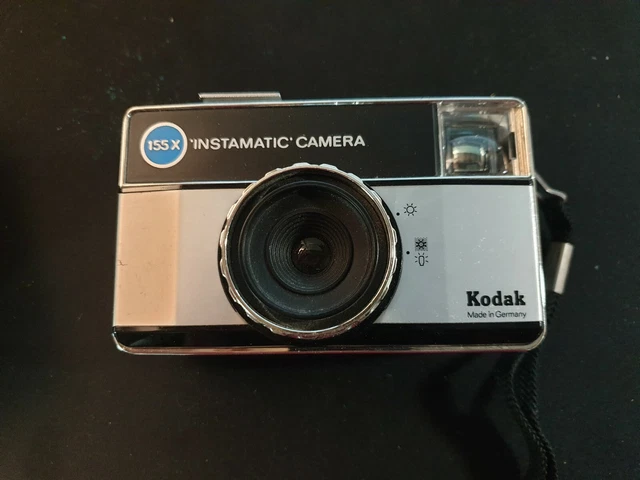 ANCIEN APPAREIL PHOTO KODAK instamatic 192 (1975) avec sa boite et sa