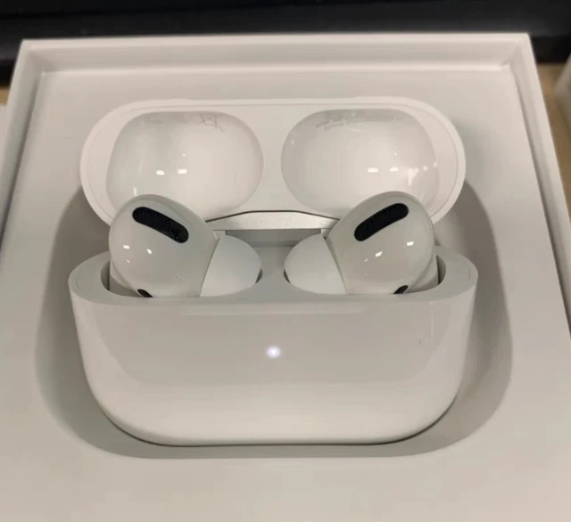 APPLE AIRPODS PRO 1st Generation With MagSafe Wireless Charging Case