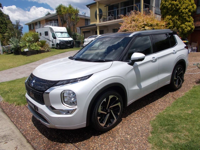 MITSUBISHI 2023. ..ZM OUTLANDER EXCEED  TOURER. 2.5 . Suit a new Buyer..112 Klm