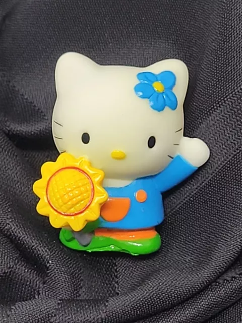 🌻Vintage 1980s Collectible HELLO KITTY Sanrio Figurine With Sunflower (2") RARE