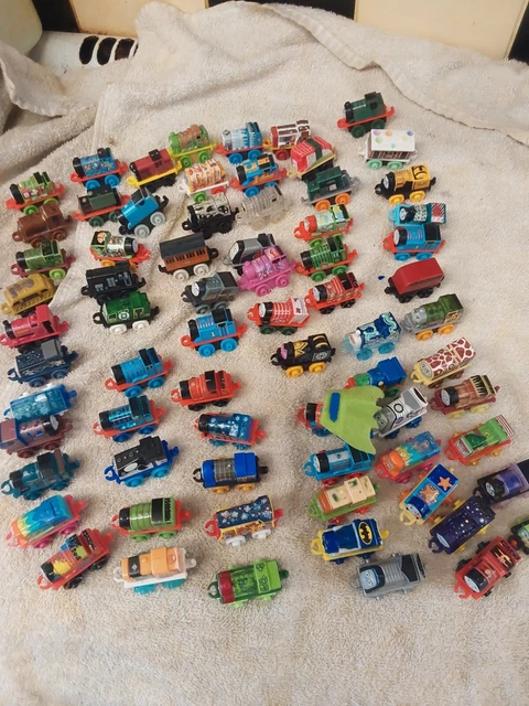 Lot De 12 Mini Voitures + 23 Mini Personnages + 2 Avions – Fabrication Chine