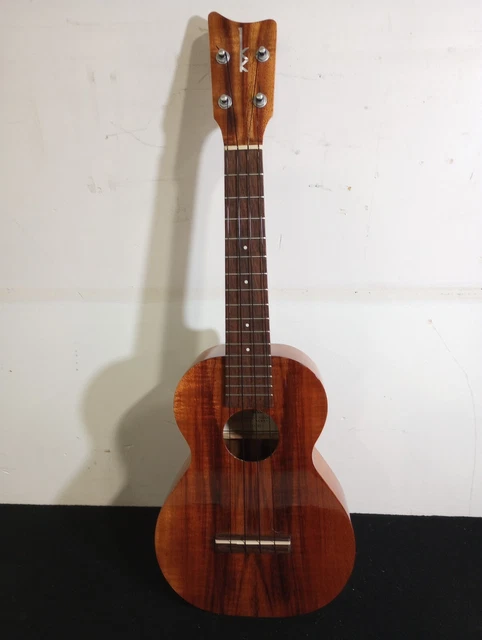 Kamaka Soprano Ukulele In Original Case Koa Wood Hawaii 4 String Instrument
