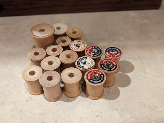 Mixed lot of 17 Empty Vintage Thread Wooden Spools,