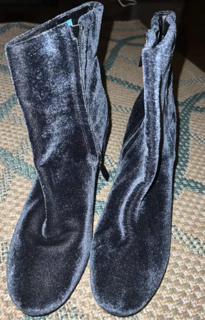 Kenneth Cole New York Women's Renna  Velvet Velour Boots  Size  10M