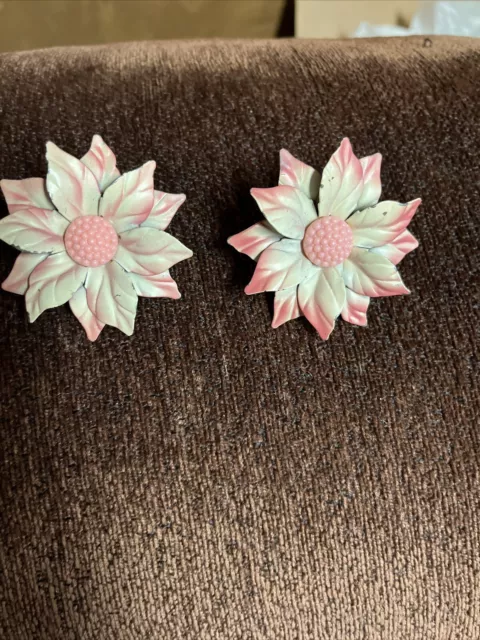 Vintage Metal Curtain Flower Push Pins tie backs  Lot Of  2 G34