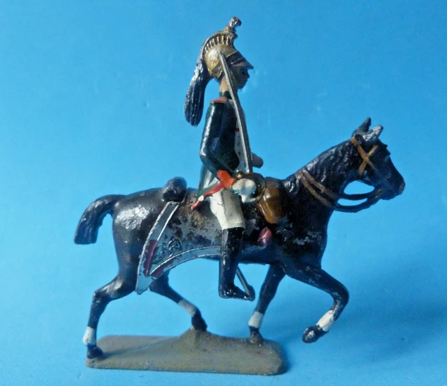 Figurine de cavalier du 17e rgt de dragons (dragons roses) à cheval CBG
