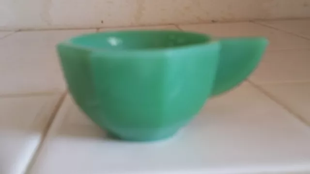 Jadeite Green Octagonal Akro Agate Large Child Toy Cup Closed Handle 2 oz.