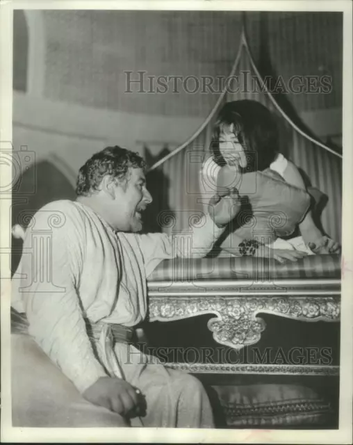 1964 Press Photo Actor Peter Ustinov on set of, John Goldfarb, Please Come Home!