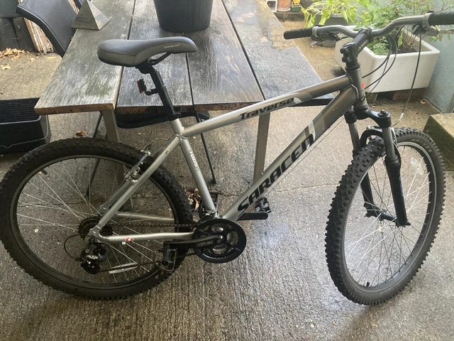 Saracen traverse sales mountain bike