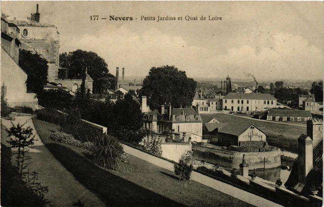 CPA NEVERS - Petits Jardins et Quai de Loire (420829)