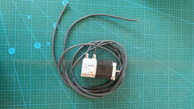 Produktbild von JENAer Antriebstechnik Servomotor 23S31-0650-805J7-55(30) – 90V DC, Welle 8mm, Gebraucht