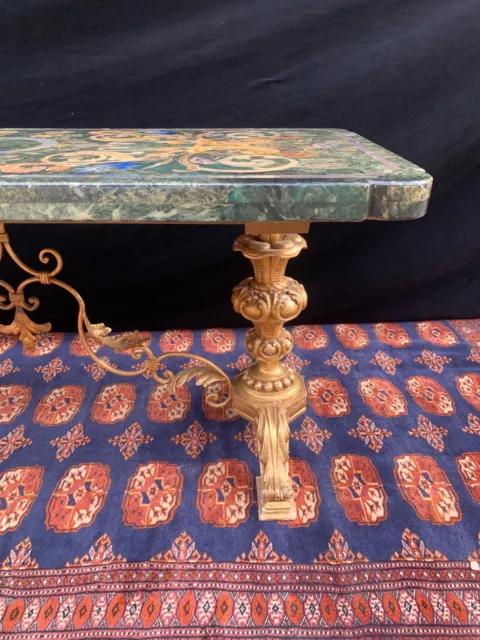 Antico tavolino basso base in legno intagliato e dorato piano marmo e scagliola 3