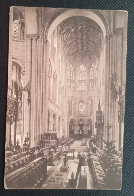 Unposted Photochrom Co B&W Postcard - Norwich Cathedral Choir East (b)