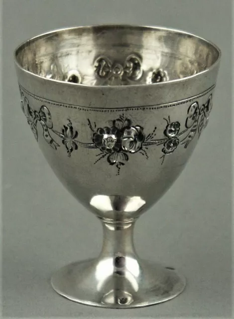 Antiker Eierbecher Silber 950 Frankreich 1 von 2 Rosen Schleifen egg cup (61)