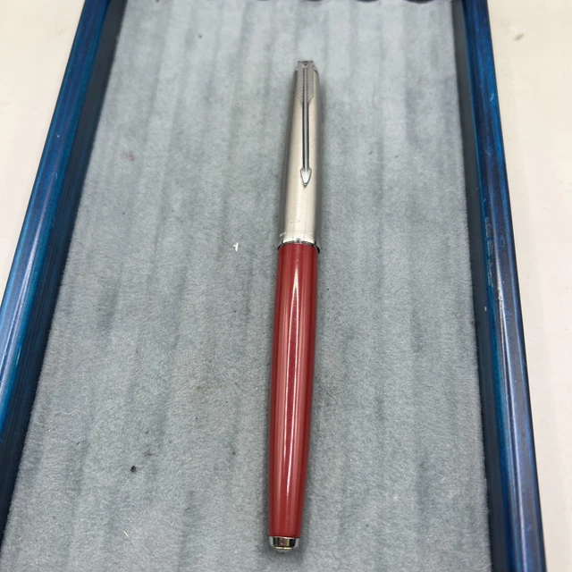 thumbnail image 2 of Parker 51 Modern Heritage Fountain Pen - Rage Red GT With Gold Trim Fine Nib 2 of 14