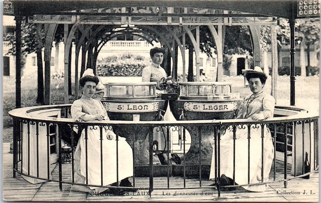 58 POUGUES LES EAUX - les donneuses d'eau