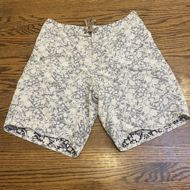 Patagonia Board Shorts Men Sz 35 Blue White Floral Wavefarer Swim Surf Trunks