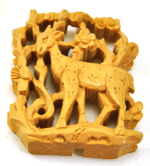 Vintage Oriental Wood Carved Bead Hand Carved Charm Pendant Deer for Bird cage