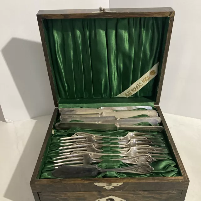 Vintage 1847 Rogers Bros Silver-Plate Rose Pattern Silverware & Box 28 Pieces