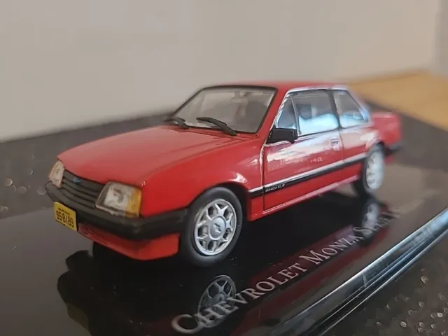 CHEVROLET MONZA SERIE 1 SEDAN (1985) model car 1/43