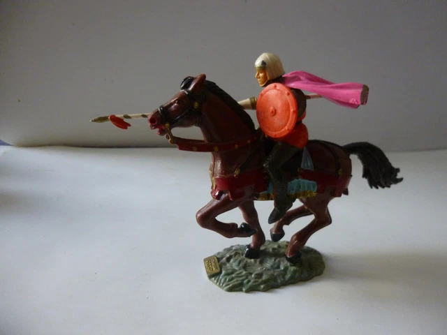 Petits soldats français Starlux Moyen Age, echelle 1:32 (60mm
