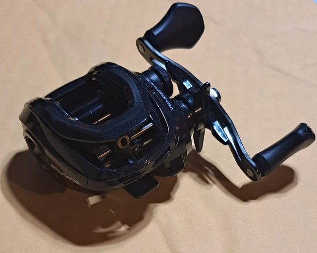 daiwa saltist 30th price STT30TH (USED, like new) complete box set – Anglers Central Model:PCII80HS/G661MH this reel is a catfishing Abu Garcia Ambassadeur 5500-C3