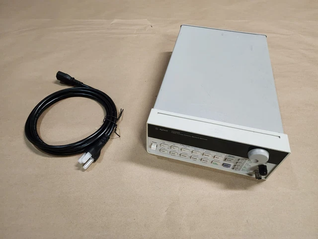 HP Agilent 33120A 15 MHz Function Arbitrary Waveform Signal Generator