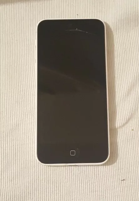 Apple iPhone 5c - White (Unlocked) A1507 (GSM) Spares or repairs