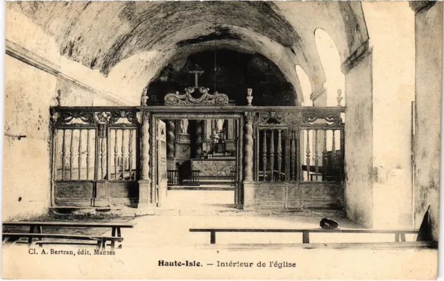 CPA Haute-Isle Interieur de l'Eglise FRANCE (1309135)