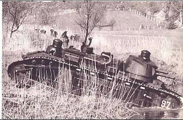 Carte Postale Ancienne – Guerre 14-18, Infanterie Avec Chenillettes, Paris 75