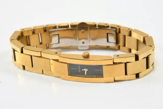 P19L84- Gucci Timepieces Armbanduhr mit Zertifikat