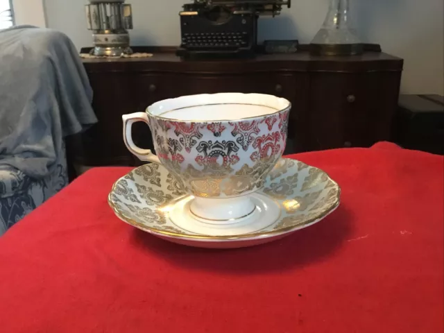 Colclough Bone China Tea Cup and Saucer Gold Design Made in England