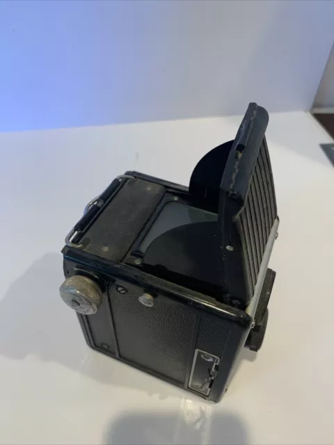 Vintage Spartus Full-Vue Box Camera Top View.  Not Working Or For Parts 2