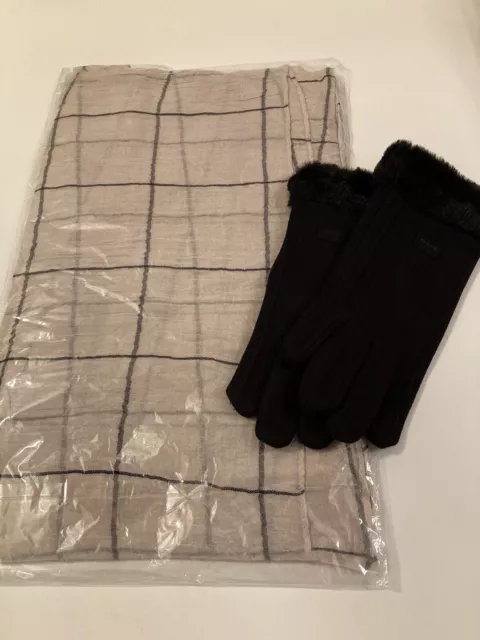 An Oversized Check Scarf /Shawl and Soft Black Fleece Lined Gloves, Set , BNWT