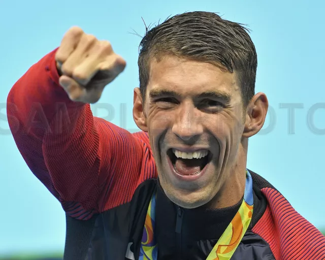 MICHAEL PHELPS 2016 Rio Olympics Gold Medal 4X100 Relay 8X10 Photo 4.