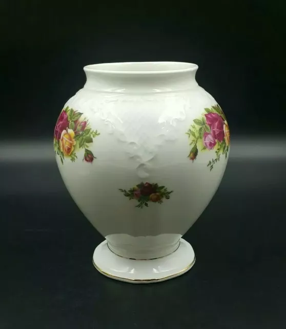 Royal Albert 'Old Country Roses' Vase without Lid-Seconds 2