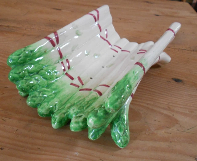 Paire de vases en barbotine - CERAMIQUES - Centre - Eure-et-Loir