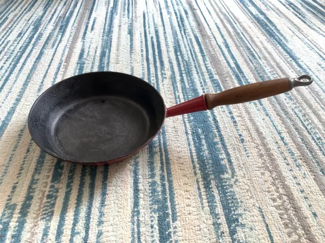 Le Creuset #24 Red Enamel Cast Iron Skillet Frying Pan & Wooden Handle
