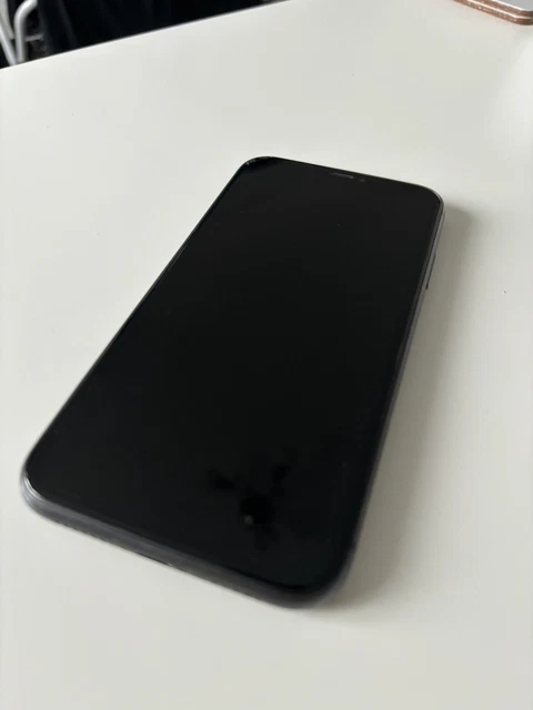 Apple iPhone 11 - 64GB - Black (Unlocked) 3