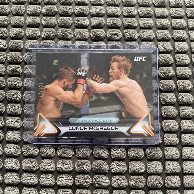 Topps UFC Conor McGregor Vs Mendes Knockout 127/227 Parallelo