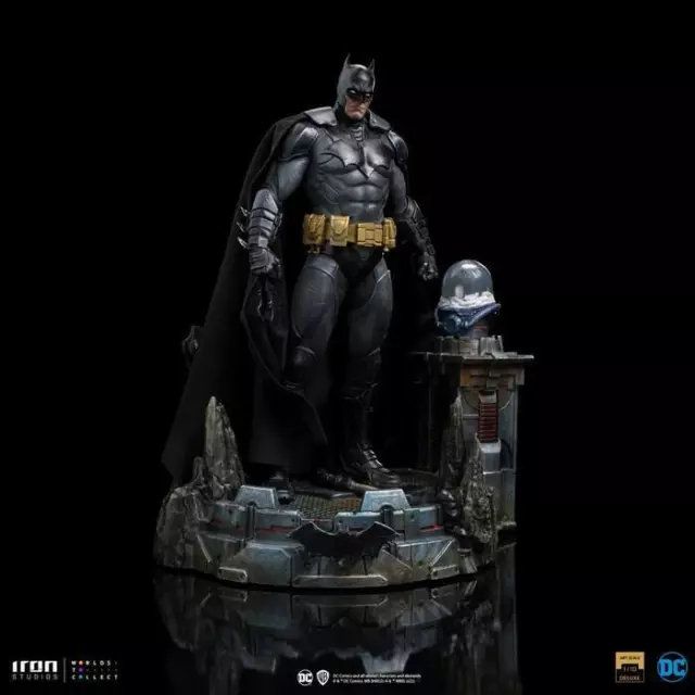 DC COMICS - Batman Unleashed 1/10 Deluxe Art Scale Statue Iron Studios 3